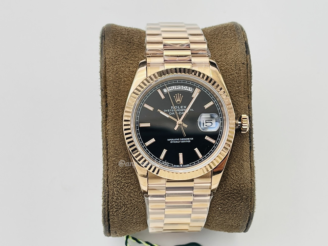 Rolex Day Date Olive Green Cherry Red Dial Bright Blue Bright Black Champagne Colour Olive Green 228239 (111) - www.newkick.vip Rolex Day Date Olive Green Cherry Red Dial Bright Blue Bright Black Champagne Colour Olive Green 228239 (111) - www.newkick.vip