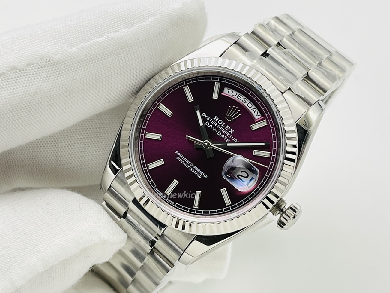 Rolex Day Date Olive Green Cherry Red Dial Bright Blue Bright Black Champagne Colour Olive Green 228239 (23) - www.newkick.vip Rolex Day Date Olive Green Cherry Red Dial Bright Blue Bright Black Champagne Colour Olive Green 228239 (23) - www.newkick.vip