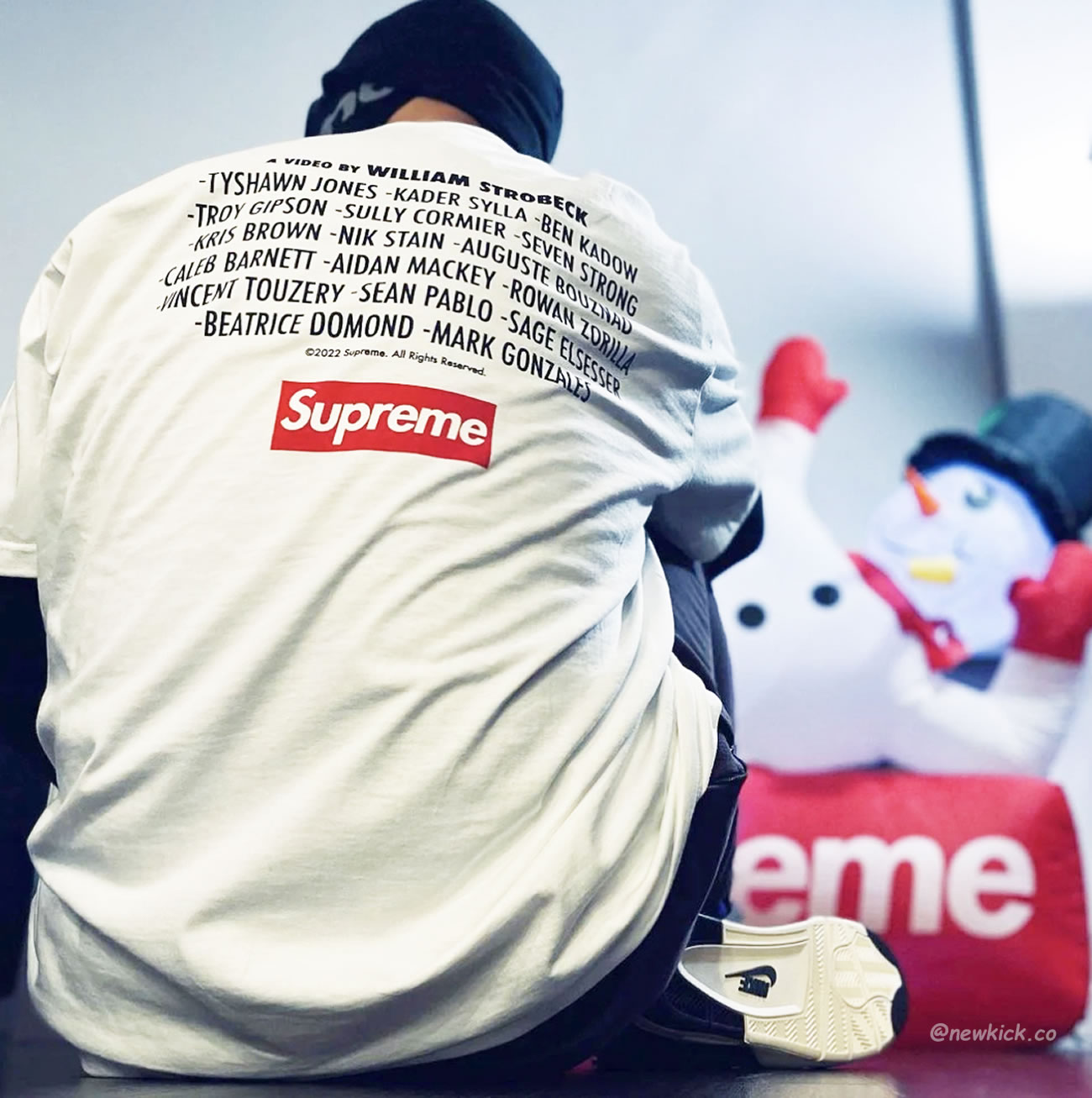 Supreme 22fw Play Dead Tee (2) - www.newkick.vip Supreme 22fw Play Dead Tee (2) - www.newkick.vip