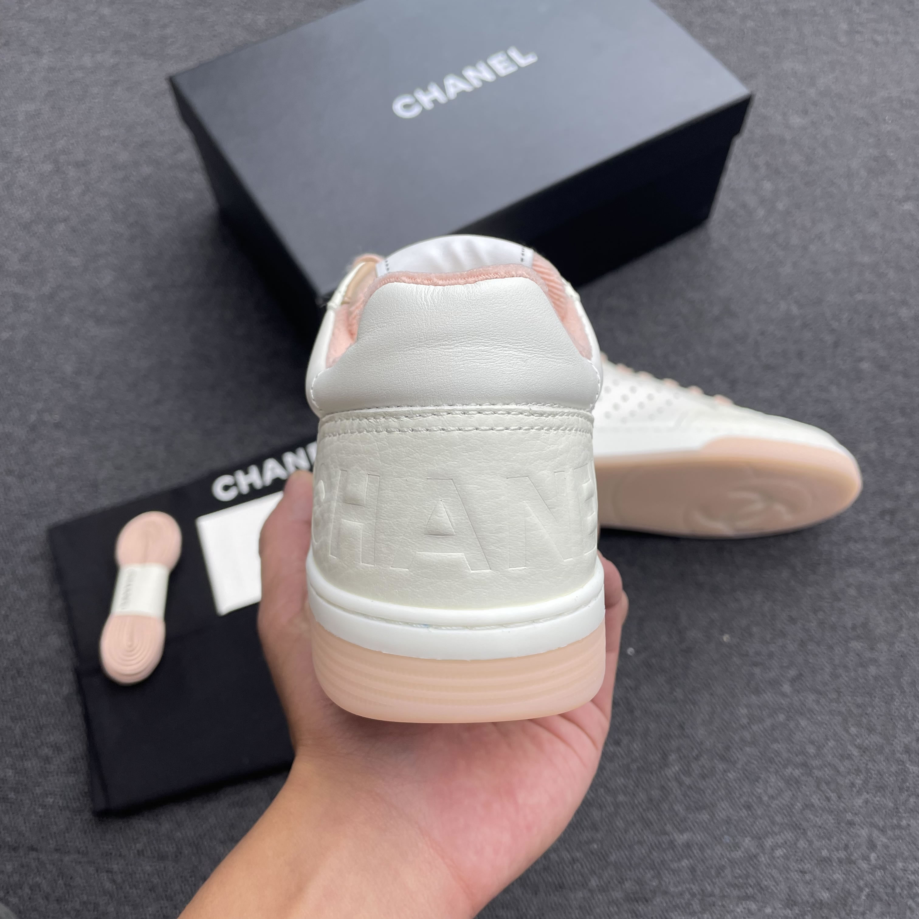 Chanel 22p Trainer White Black Burgundy Light Pink Blue (17) - www.newkick.vip