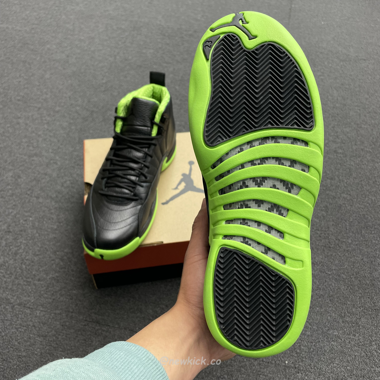 Air Jordan 12 Retro Black Green 280days Of Flight (8) - www.newkick.vip