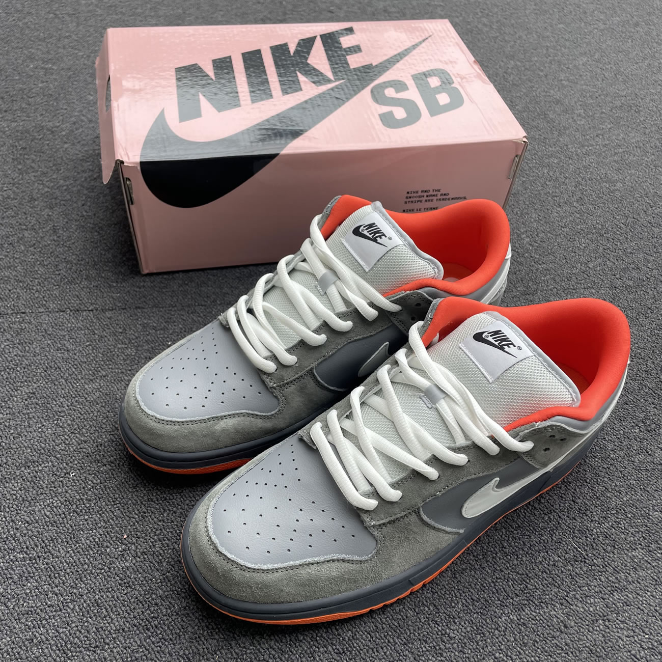 Nike Sb Dunk Low Staple Nyc Pigeon 304292 011 (11) - www.newkick.vip