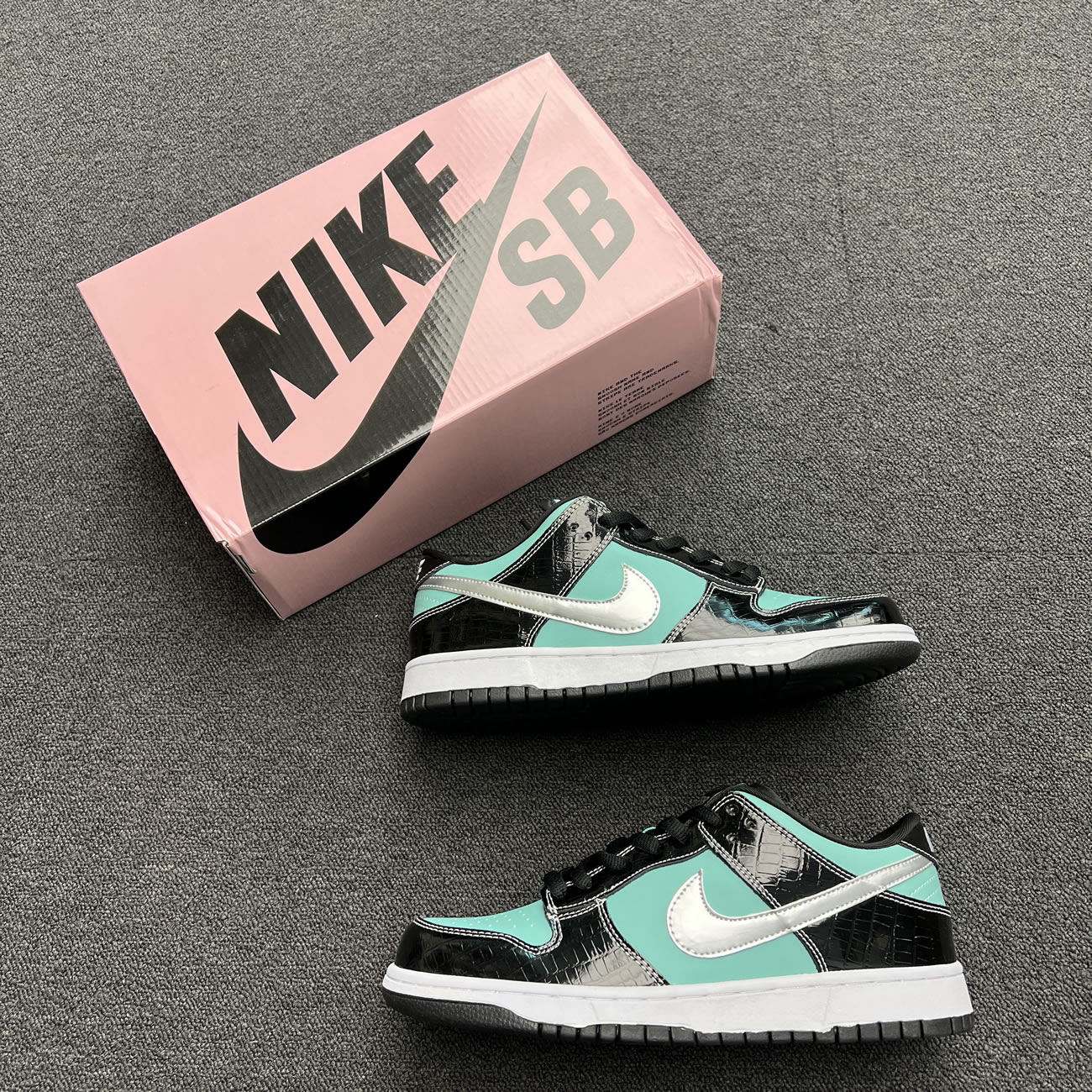 Nike Sb Dunk Low Diamond Supply Co. Aqua Blue 304292 402 (7) - www.newkick.vip