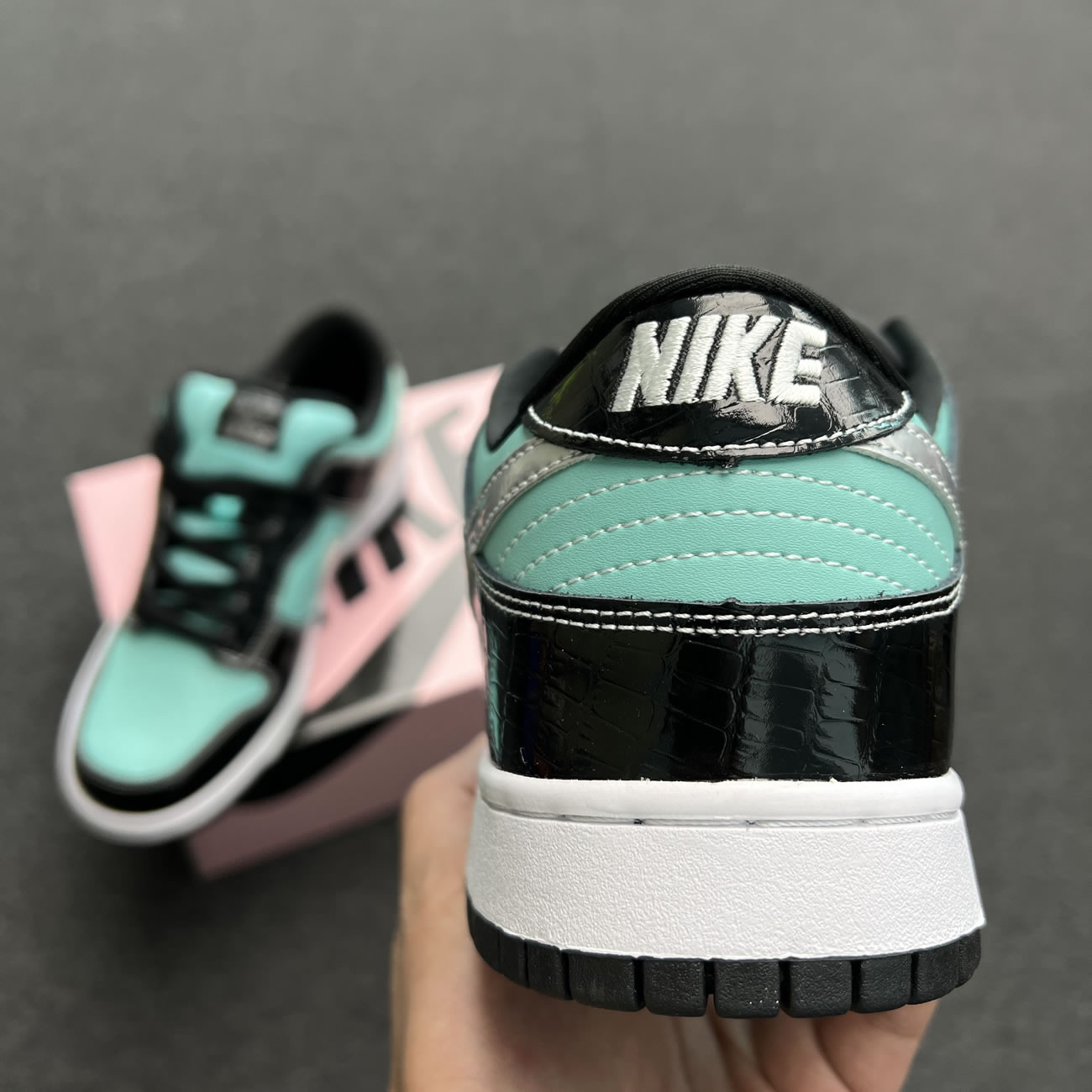 Nike Sb Dunk Low Diamond Supply Co. Aqua Blue 304292 402 (9) - www.newkick.vip