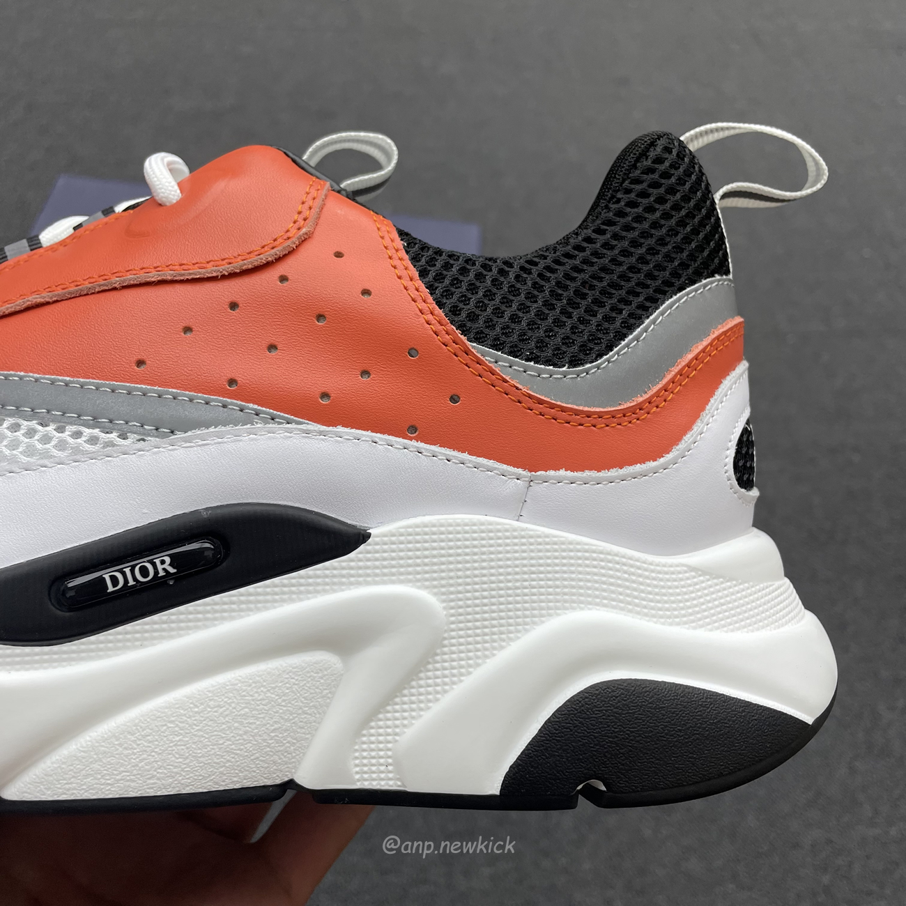 Dior B22 Orange White 3sn231yxx H369 (3) - www.newkick.vip