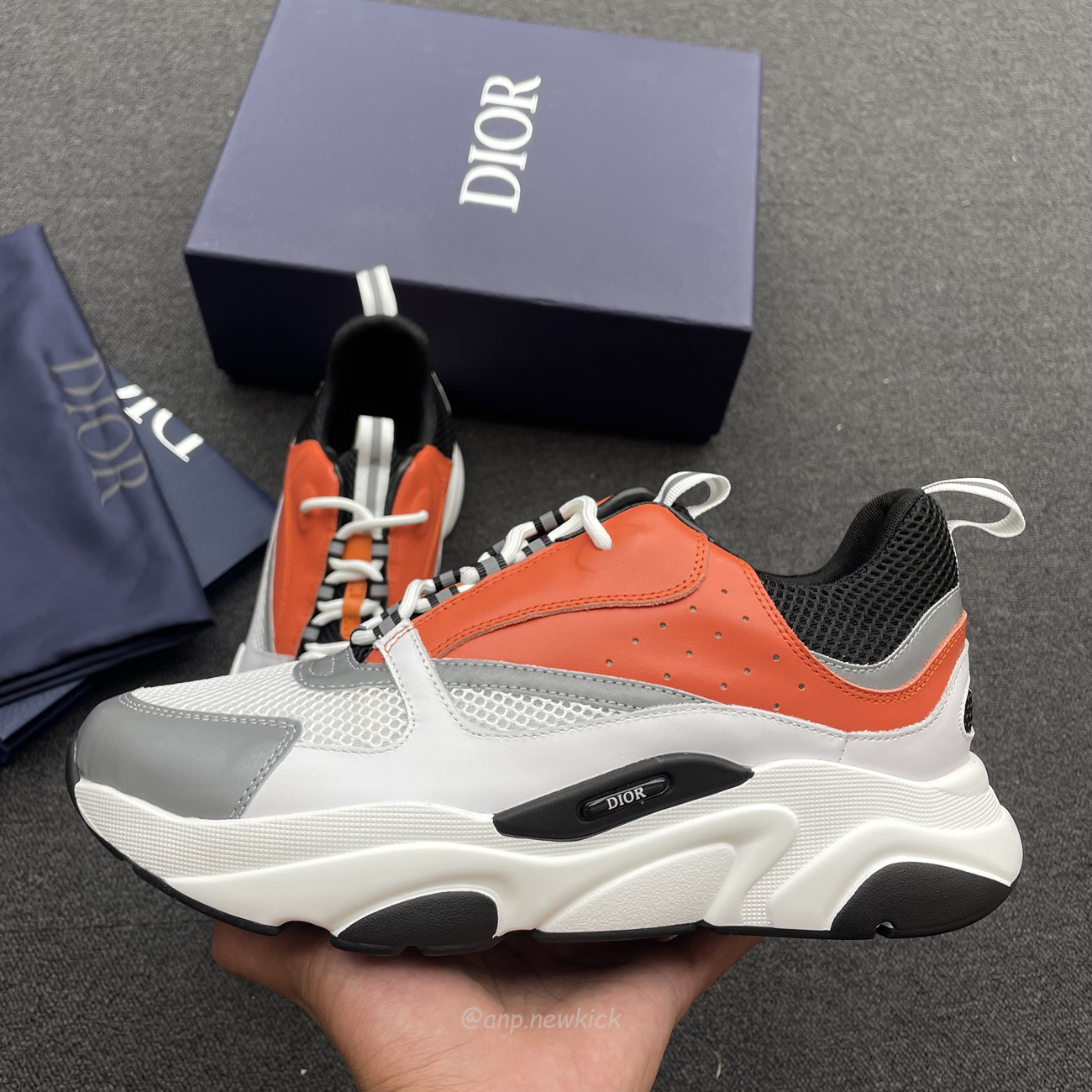 Dior B22 Orange White 3sn231yxx H369 (5) - www.newkick.vip