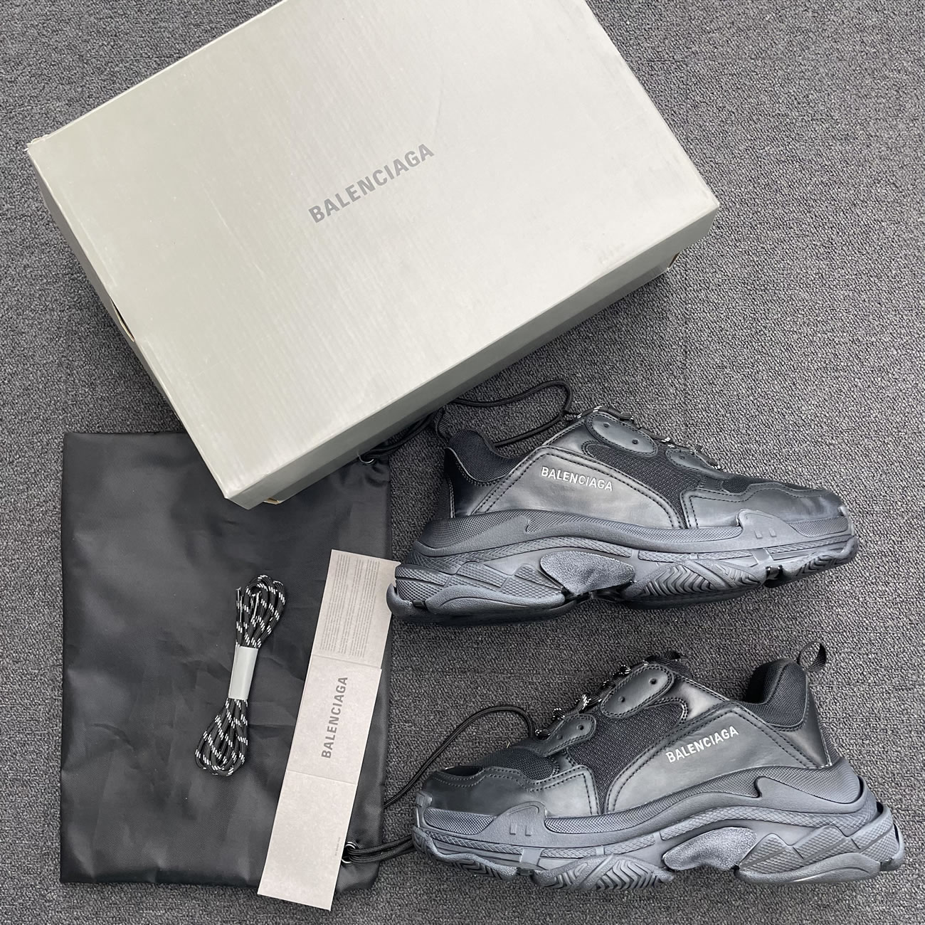 Balenciaga Triple S Triple Black 2018 Reissue Pre Distressed 512176 W09o1 1000 (2) - www.newkick.vip Balenciaga Triple S Triple Black 2018 Reissue Pre Distressed 512176 W09o1 1000 (2) - www.newkick.vip