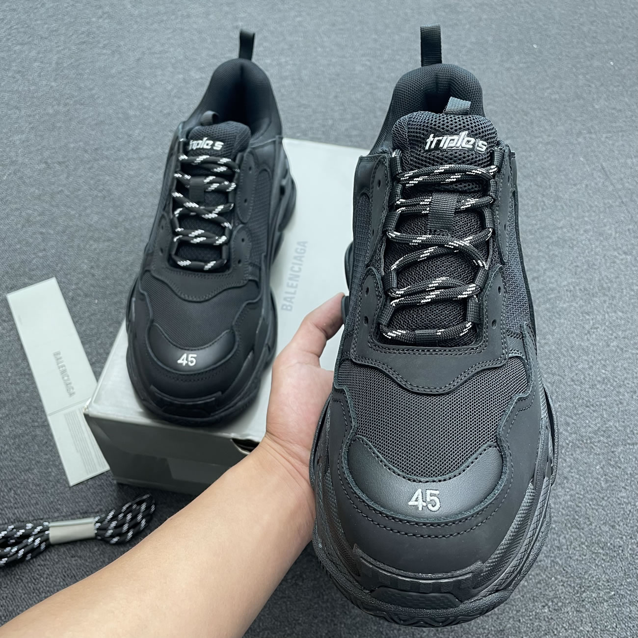 Balenciaga Triple S Black W 541624w09011000 (4) - www.newkick.vip