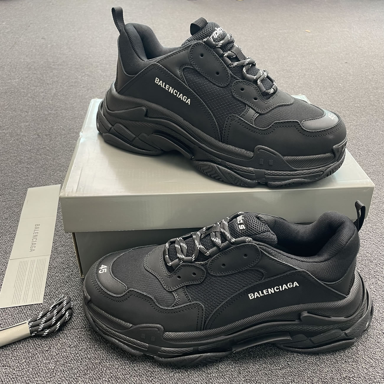 Balenciaga Triple S Black W 541624w09011000 (6) - www.newkick.vip