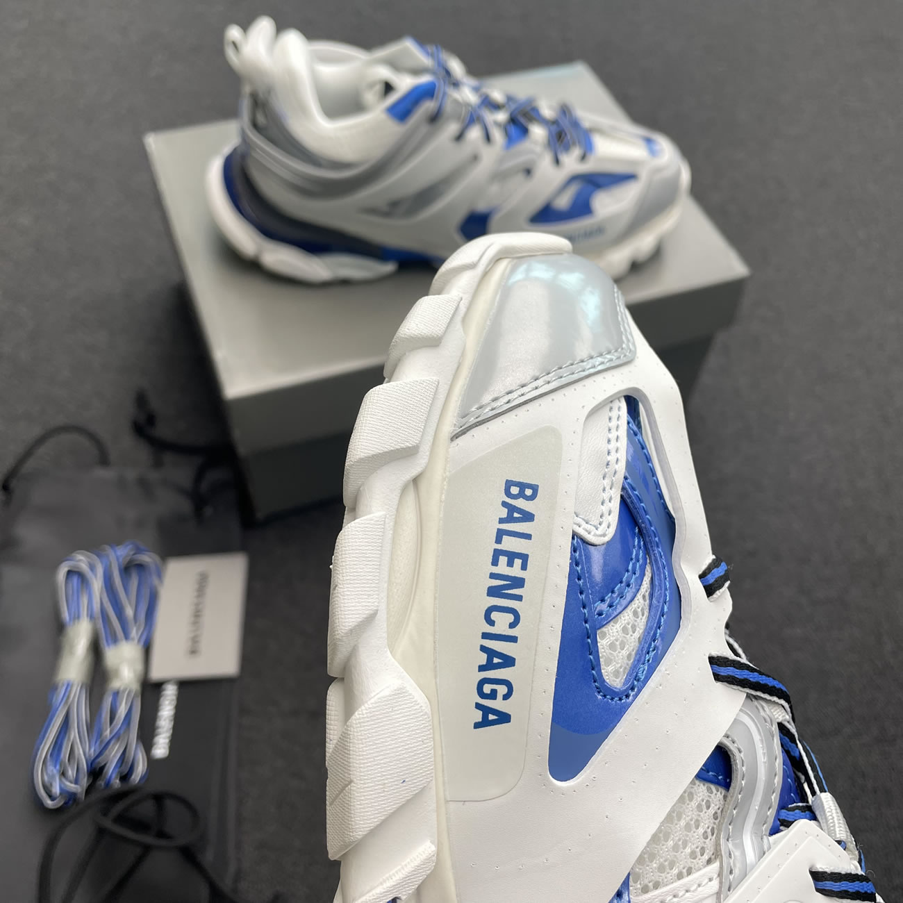 Balenciaga Track White Blue 542023w2fs99051 (3) - www.newkick.vip