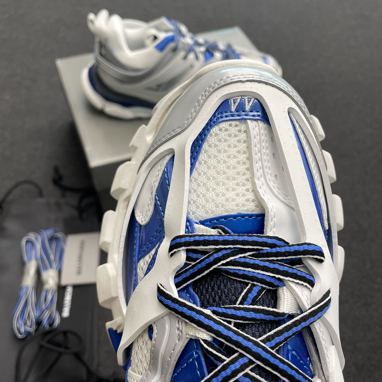 Balenciaga Track White Blue 542023w2fs99051 (6) - www.newkick.vip