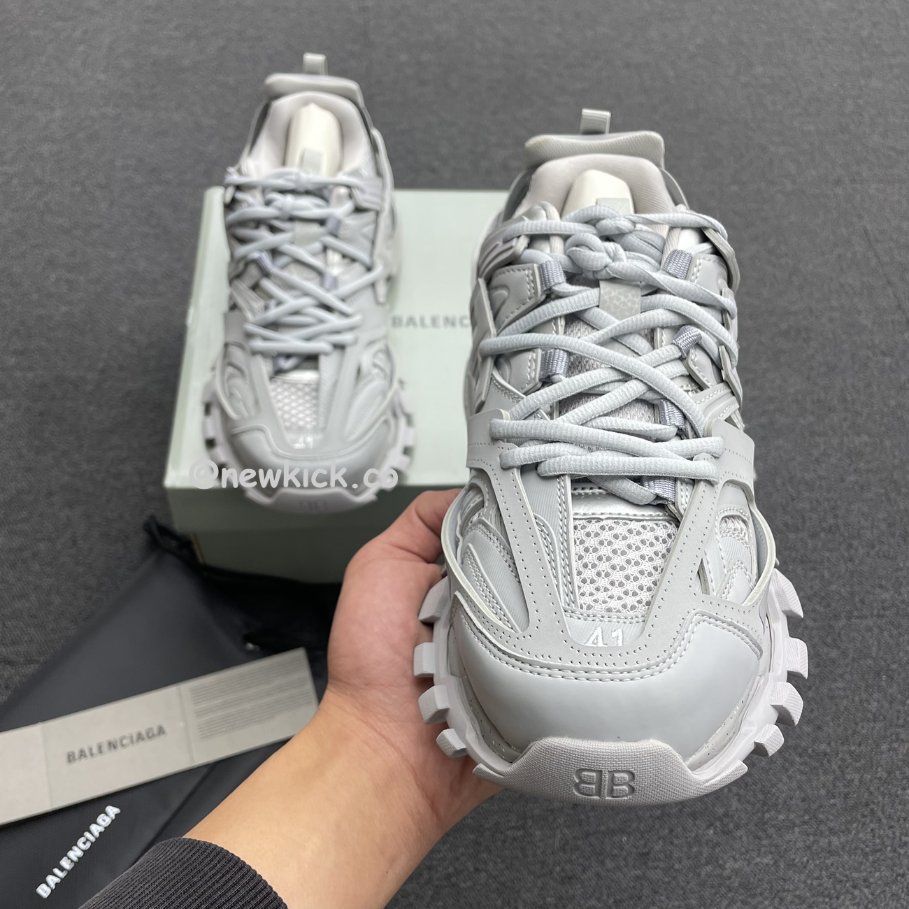 Balenciaga Track Light Grey W 542436w2la11203 (4) - www.newkick.vip Balenciaga Track Light Grey W 542436w2la11203 (4) - www.newkick.vip