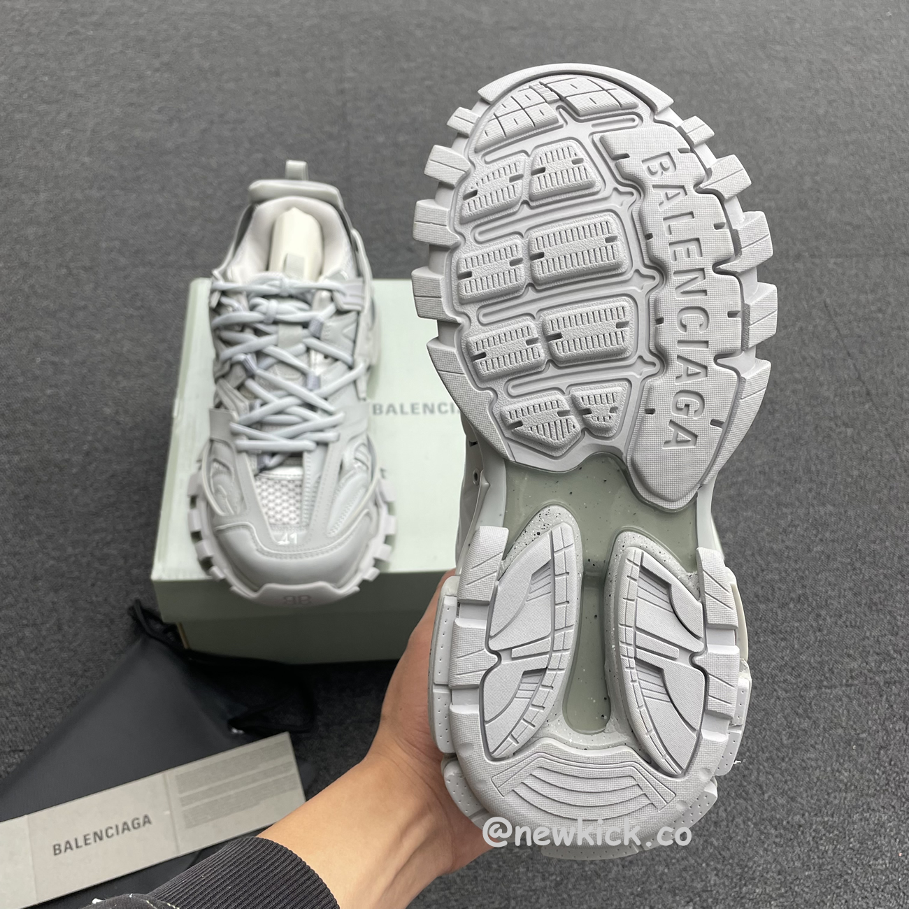 Balenciaga Track Light Grey W 542436w2la11203 (12) - www.newkick.vip