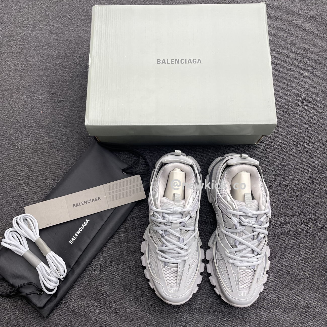 Balenciaga Track Light Grey W 542436w2la11203 (6) - www.newkick.vip