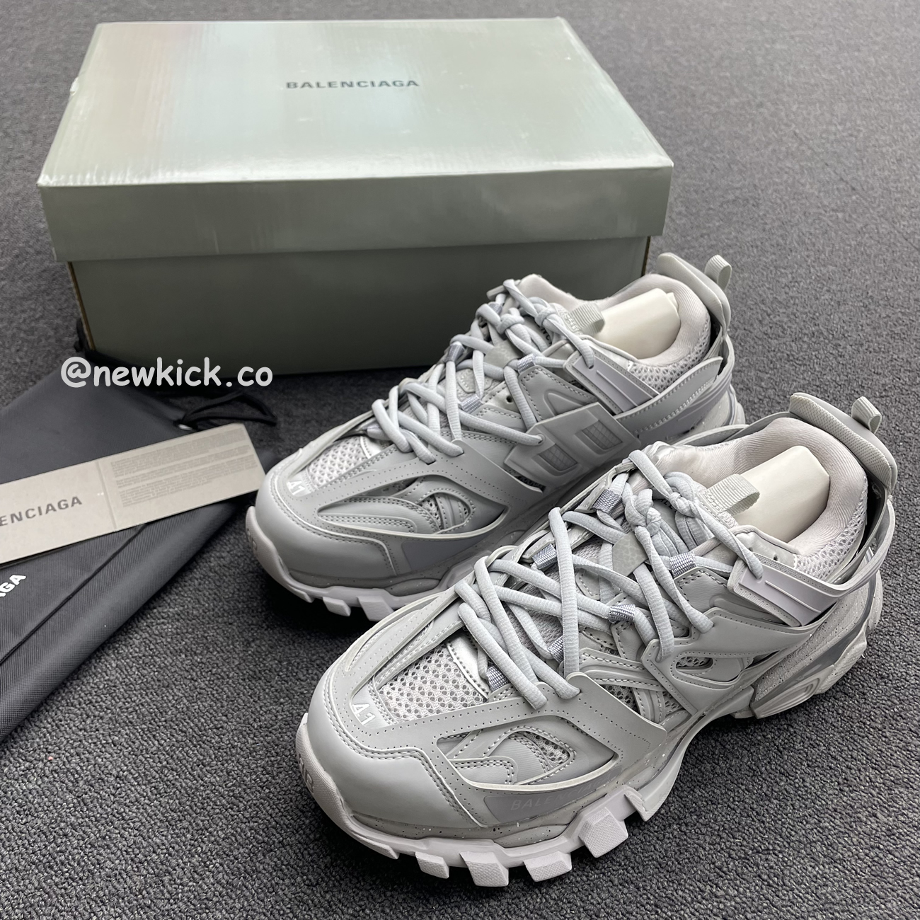 Balenciaga Track Light Grey W 542436w2la11203 (7) - www.newkick.vip