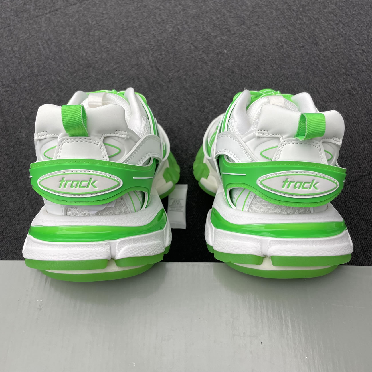 Balenciaga Track Led Sneaker 542436w3rl19035 (2) - www.newkick.vip Balenciaga Track Led Sneaker 542436w3rl19035 (2) - www.newkick.vip