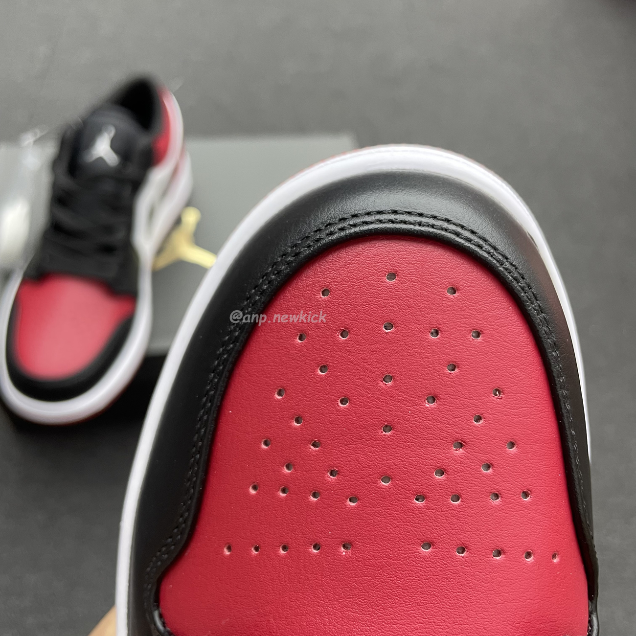 Air Jordan 1 Low Bred Toe 553558 612 (9) - www.newkick.vip