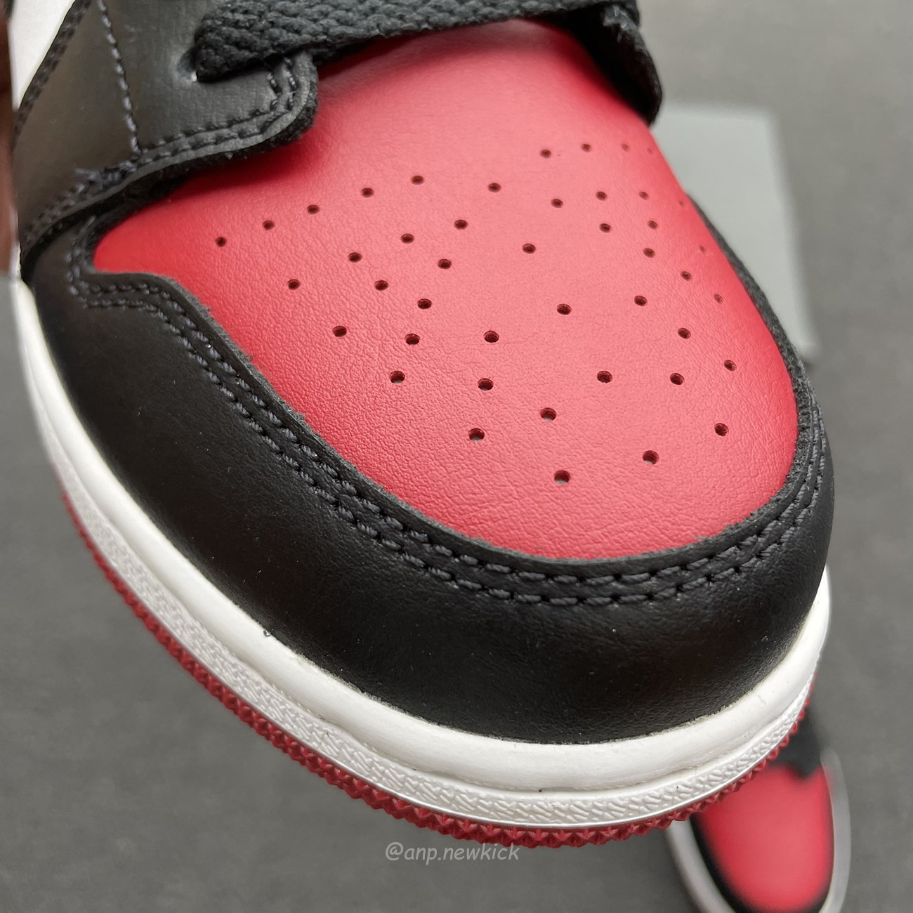 Air Jordan 1 Low Bred Toe Gs 553560 612 (2) - www.newkick.vip