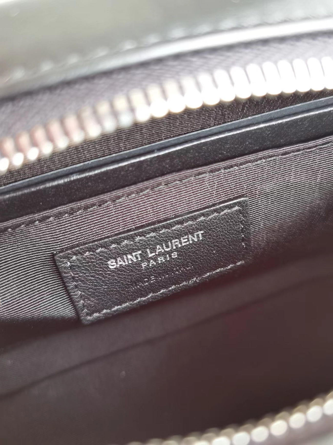 Saint Laurent Lou Crossbody Bag Quilted Black 612544dv7041242 (4) - www.newkick.vip