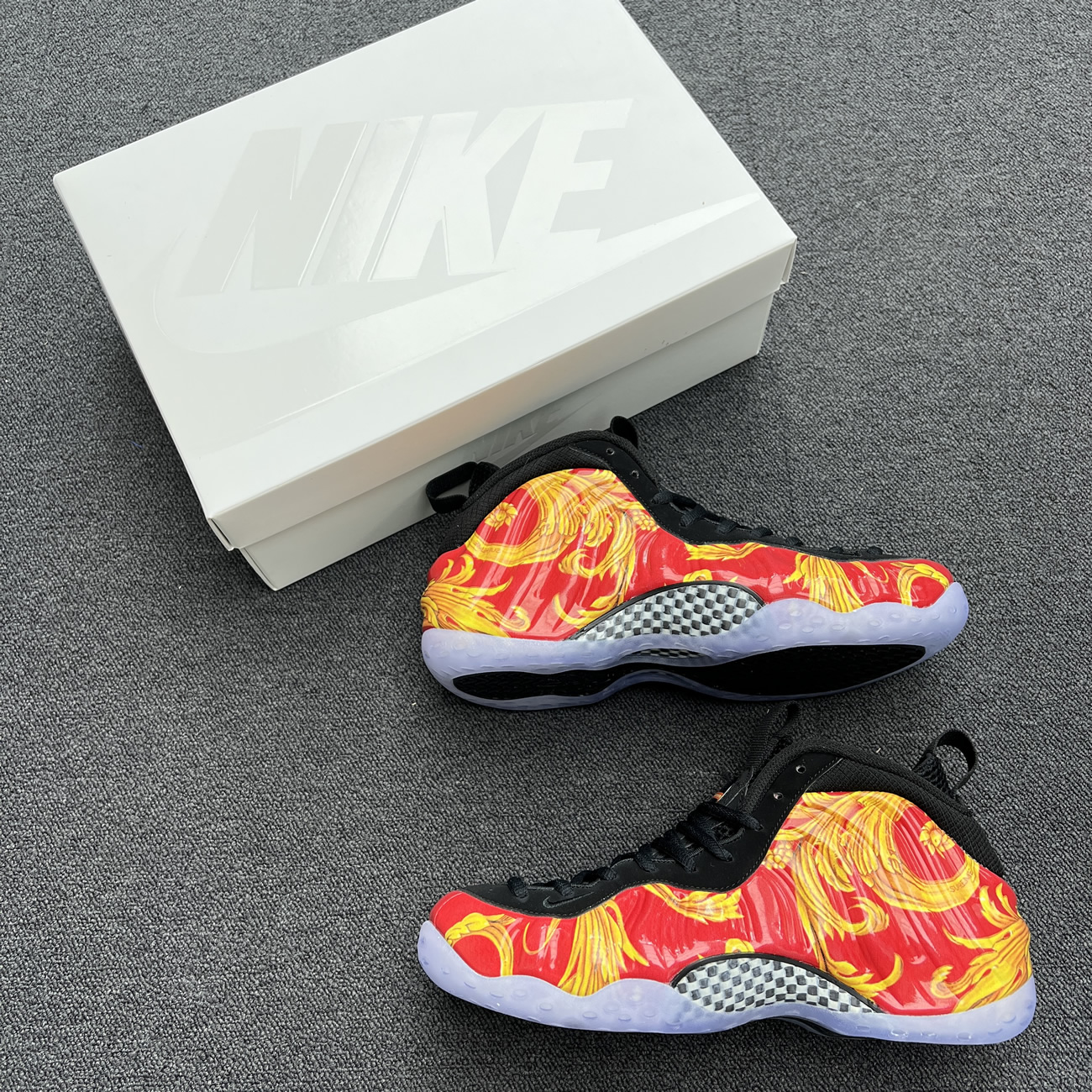 Nike Air Foamposite One Supreme Black Red 652792 001 600 (16) - www.newkick.vip