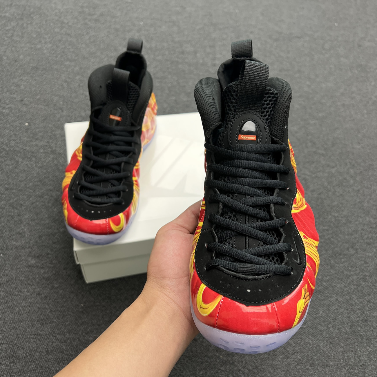 Nike Air Foamposite One Supreme Black Red 652792 001 600 (18) - www.newkick.vip