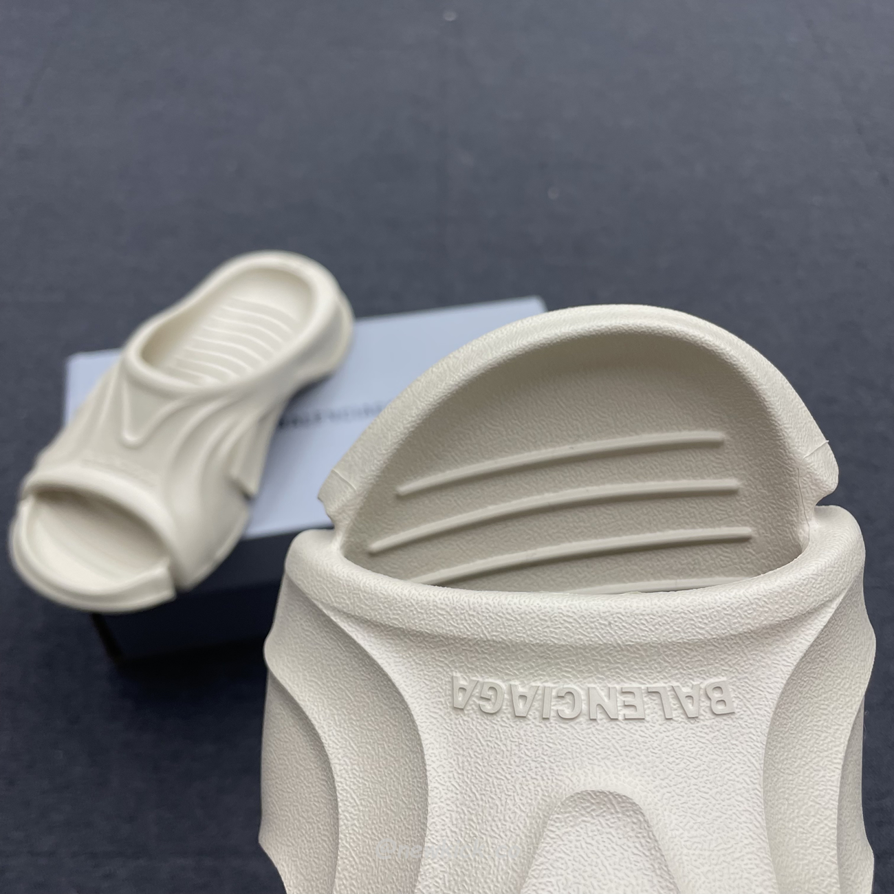 Balenciaga Mold Slide Sandal Black Beige 653874w3ce21000 (9) - www.newkick.vip