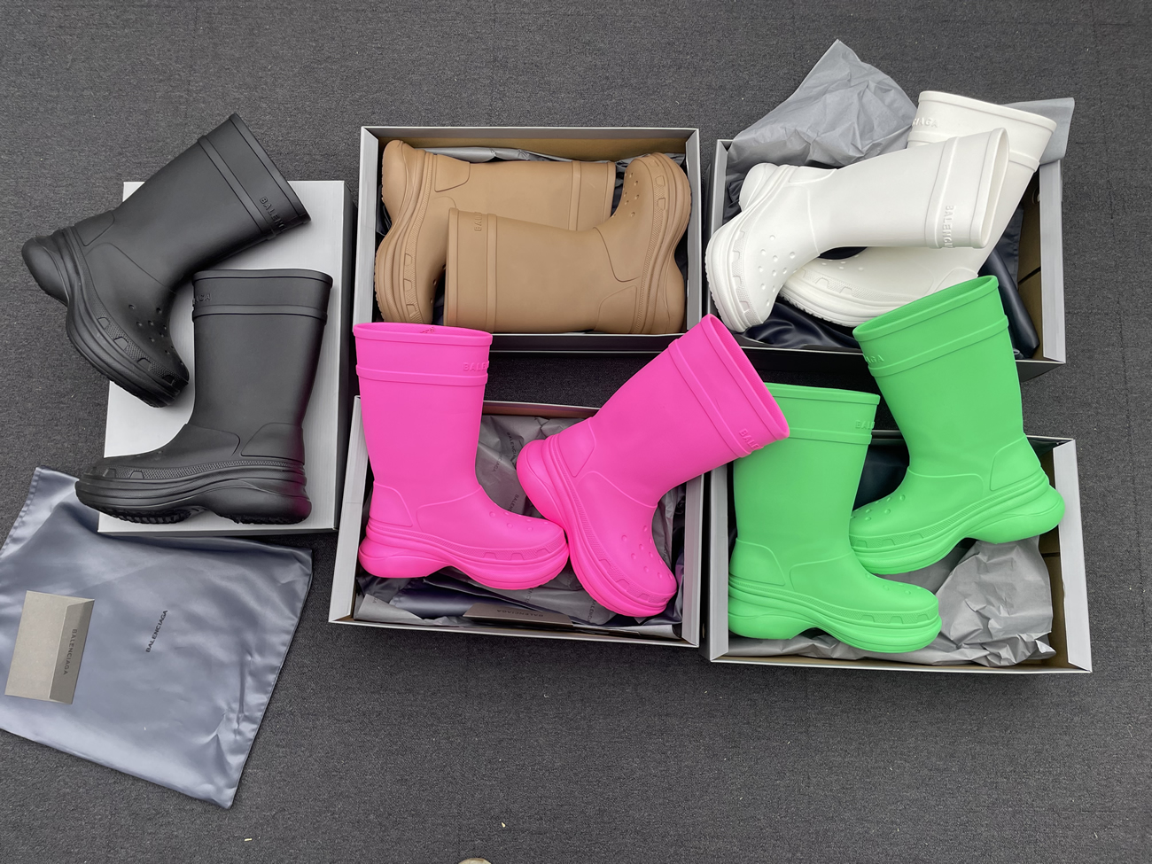Balenciaga X Crocs Boot Black White Green Bright Pink Beige Rubber 677388w1s8e1000 (14) - www.newkick.vip