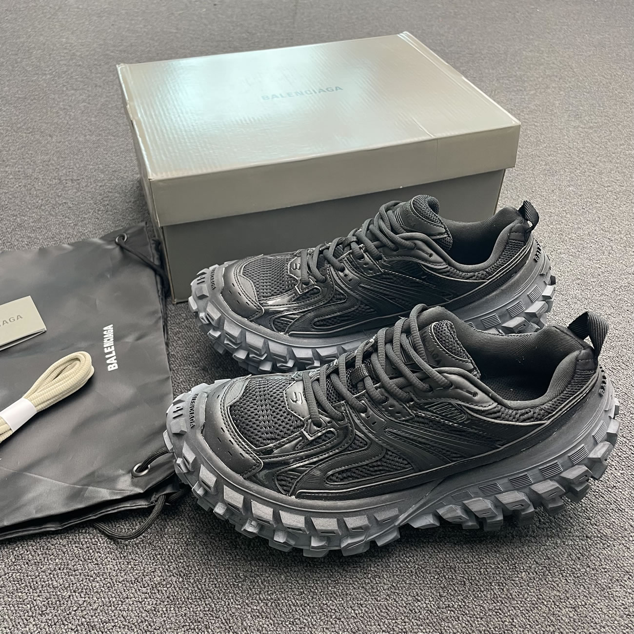 Balenciaga Defender Green Black Grey Navy Beige (11) - www.newkick.vip Balenciaga Defender Green Black Grey Navy Beige (11) - www.newkick.vip