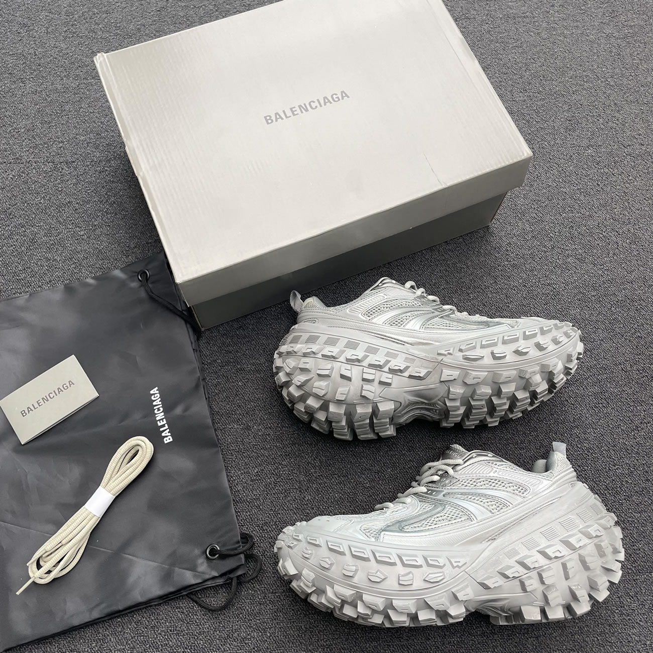 Balenciaga Defender Green Black Grey Navy Beige (18) - www.newkick.vip Balenciaga Defender Green Black Grey Navy Beige (18) - www.newkick.vip