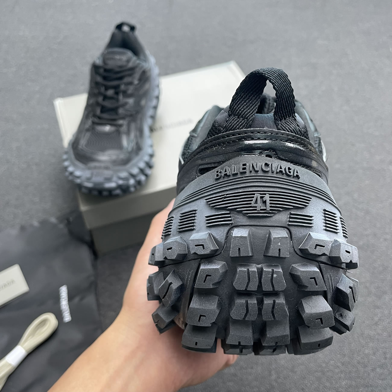 Balenciaga Defender Green Black Grey Navy Beige (14) - www.newkick.vip