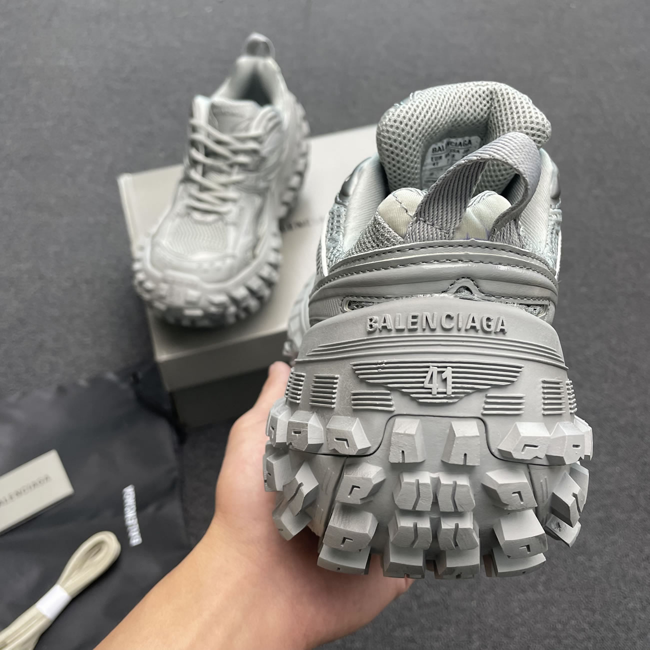 Balenciaga Defender Green Black Grey Navy Beige (19) - www.newkick.vip