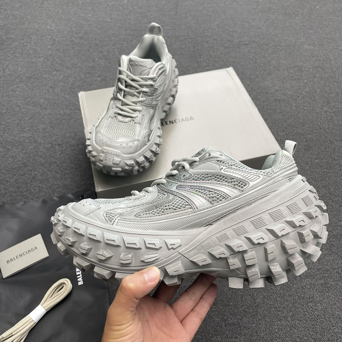 Balenciaga Defender Green Black Grey Navy Beige (20) - www.newkick.vip