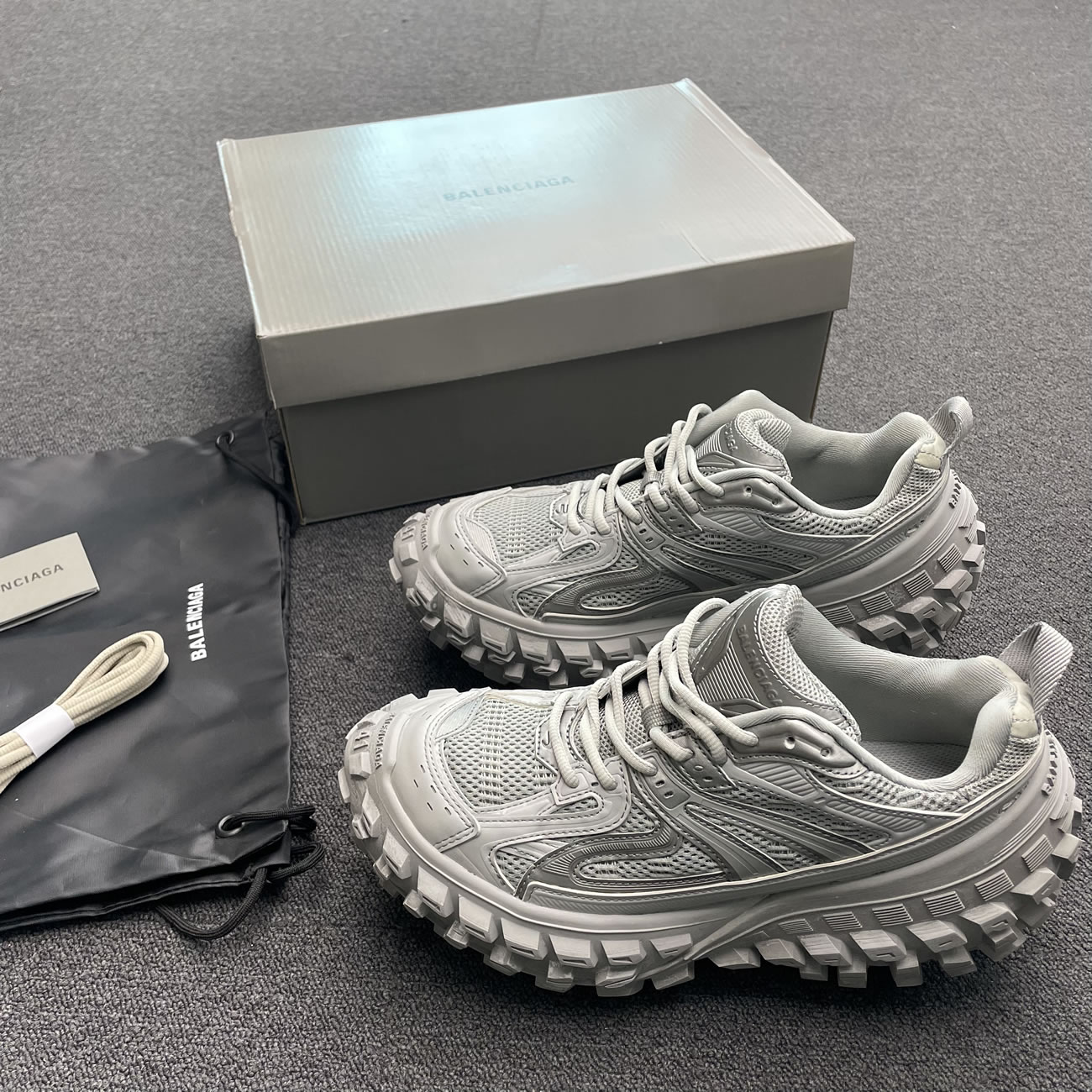 Balenciaga Defender Green Black Grey Navy Beige (21) - www.newkick.vip