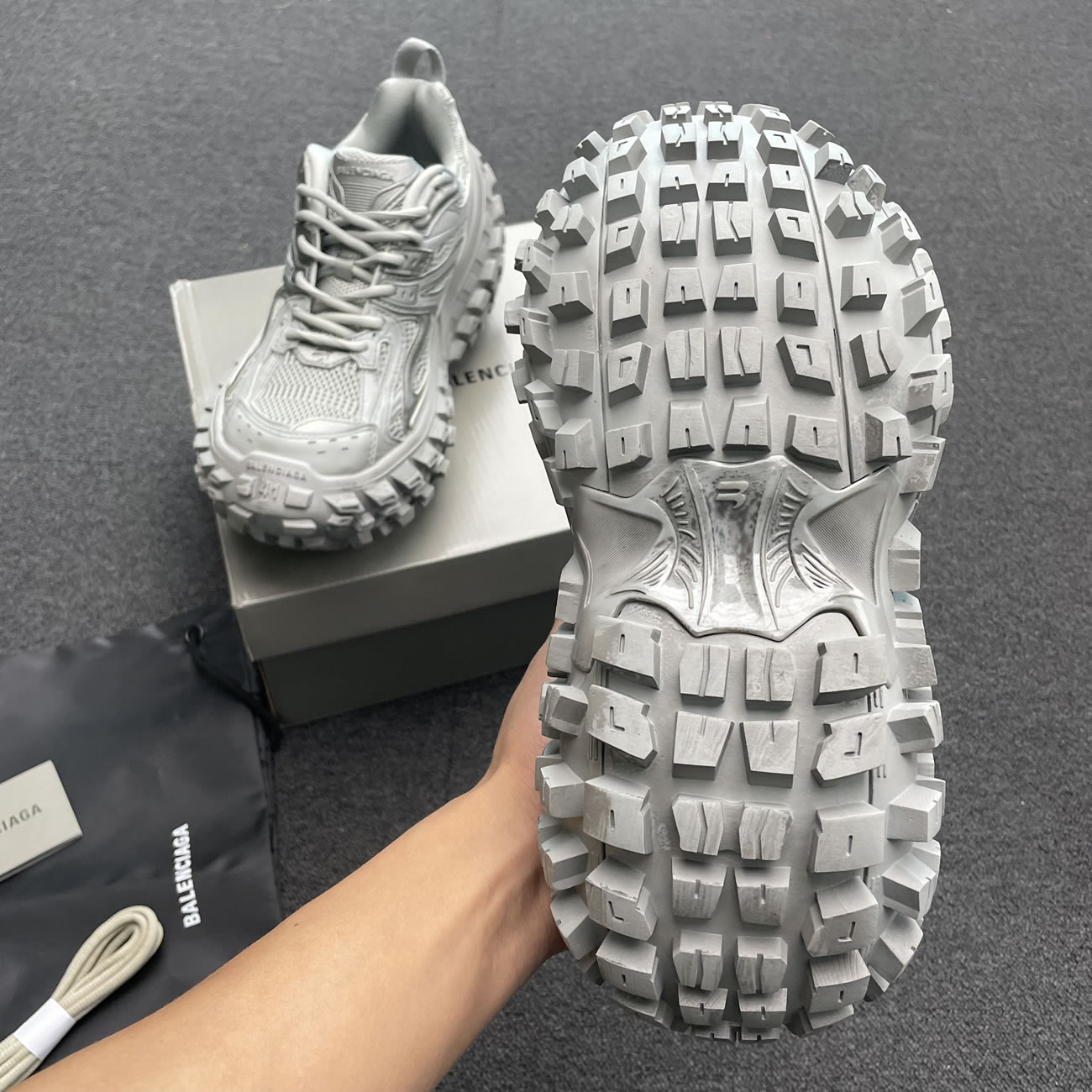 Balenciaga Defender Green Black Grey Navy Beige (23) - www.newkick.vip