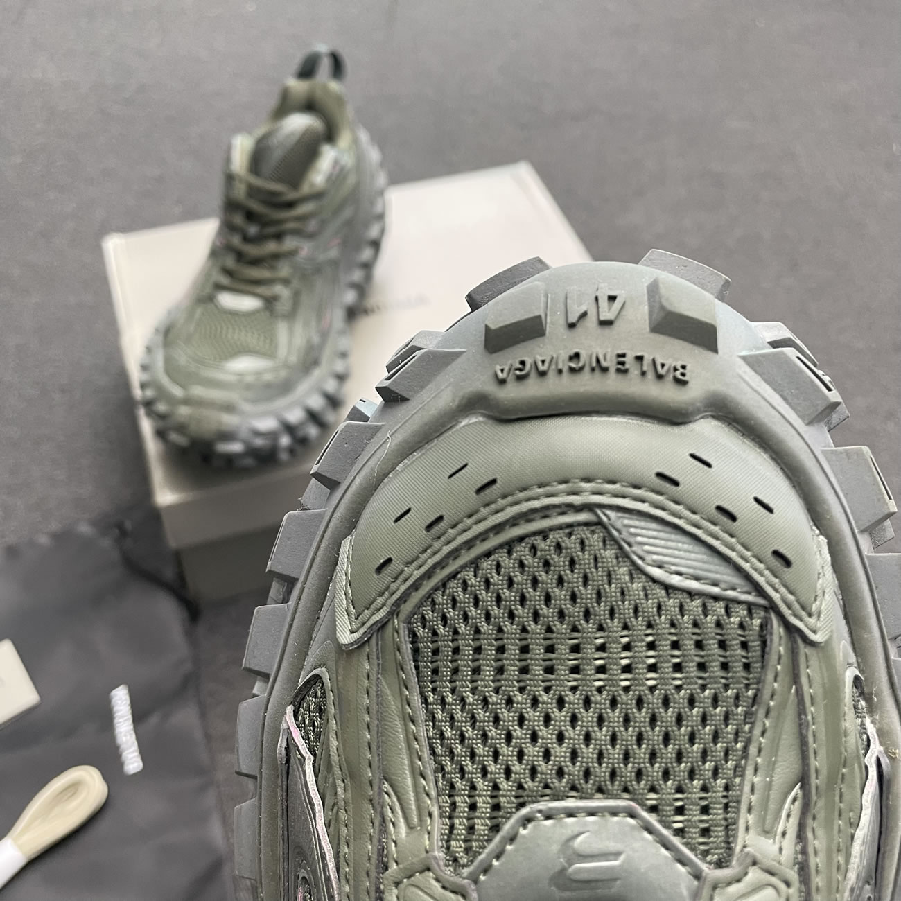 Balenciaga Defender Green Black Grey Navy Beige (31) - www.newkick.vip