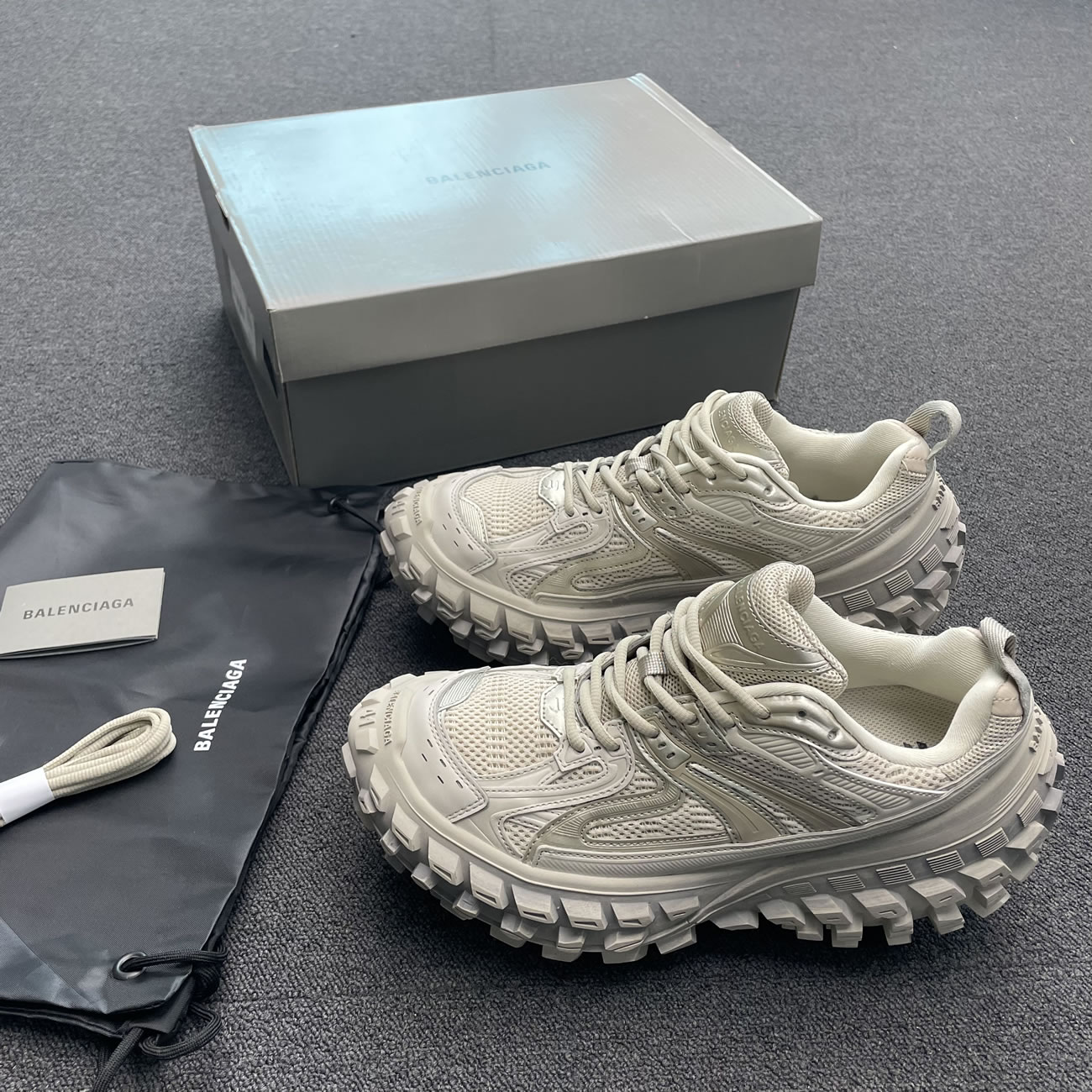 Balenciaga Defender Green Black Grey Navy Beige (38) - www.newkick.vip