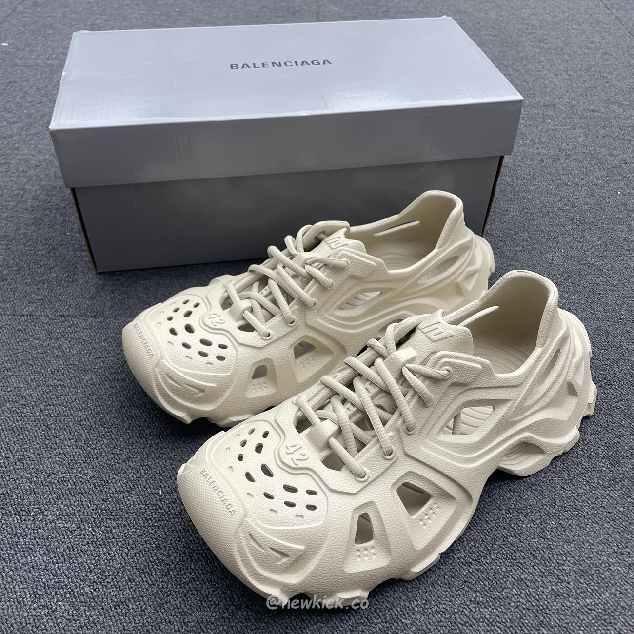 Balenciaga Hd Lace Up Black Beige (13) - www.newkick.vip Balenciaga Hd Lace Up Black Beige (13) - www.newkick.vip