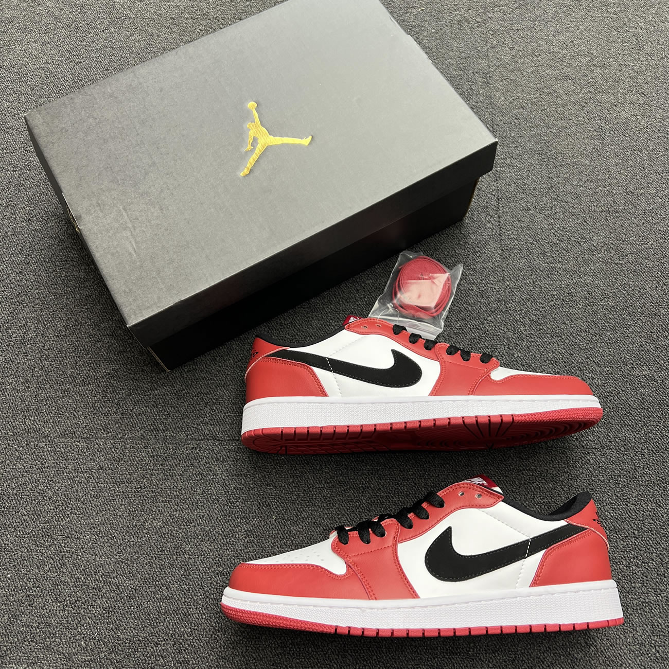 Jordan 1 Retro Low Chicago 2016 705329 600 (4) - www.newkick.vip Jordan 1 Retro Low Chicago 2016 705329 600 (4) - www.newkick.vip