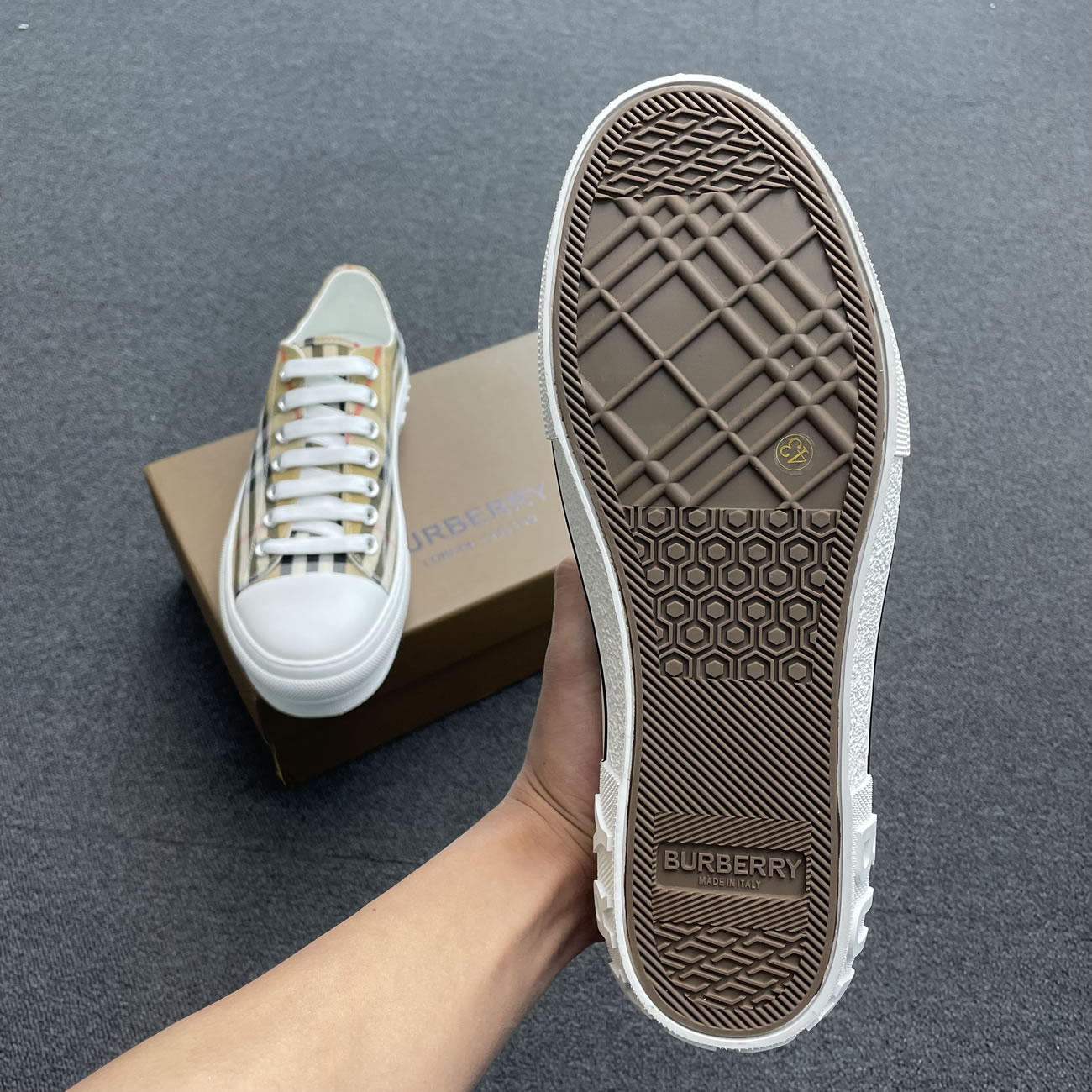 Burberry Vintage Check Cotton Sneakers Archive Beige White W 80505061 (2) - www.newkick.vip