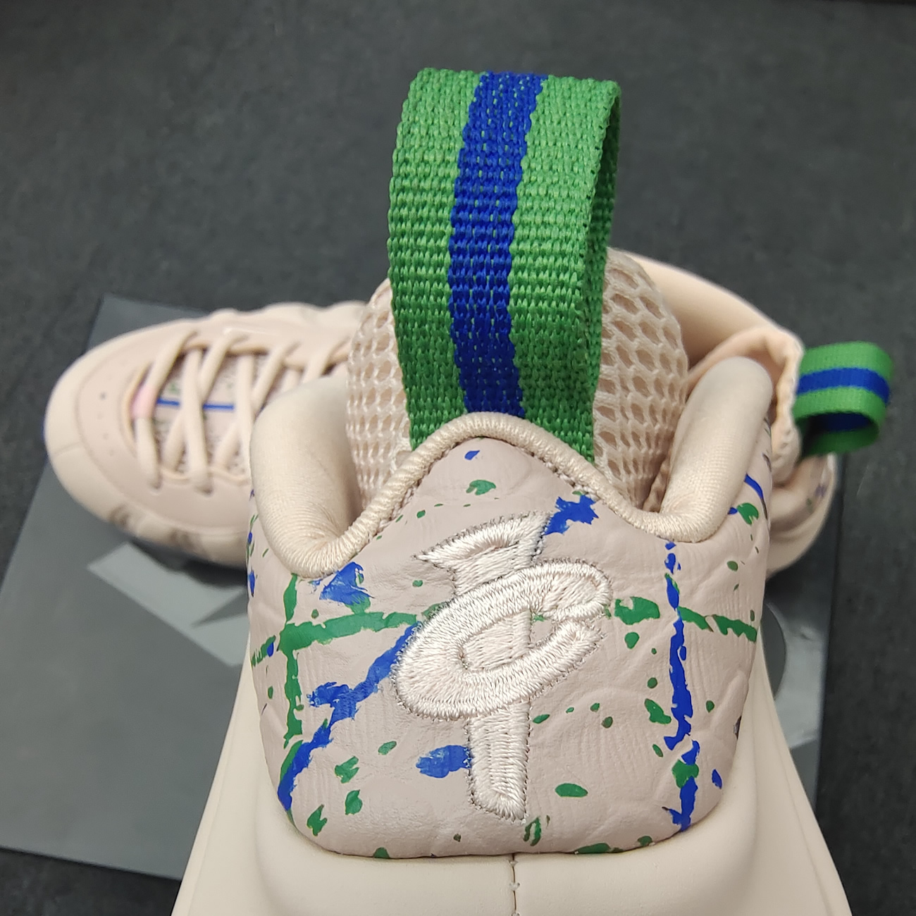 Nike Air Foamposite Oneparticle Beige Aa3963 200 (8) - www.newkick.vip