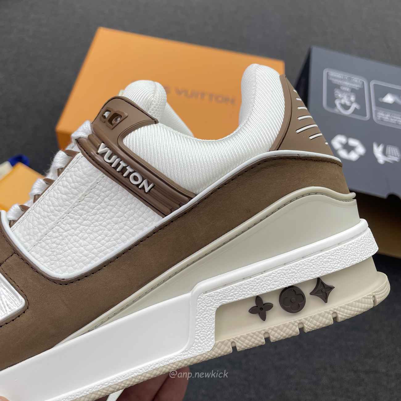 Louis Vuitton Lv Trainer White Brown Ag6u3amdbjn430 (7) - www.newkick.vip