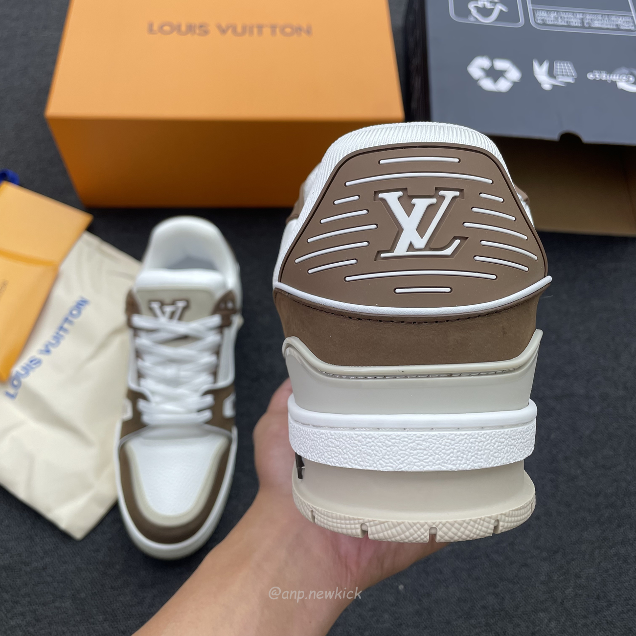 Louis Vuitton Lv Trainer White Brown Ag6u3amdbjn430 (6) - www.newkick.vip