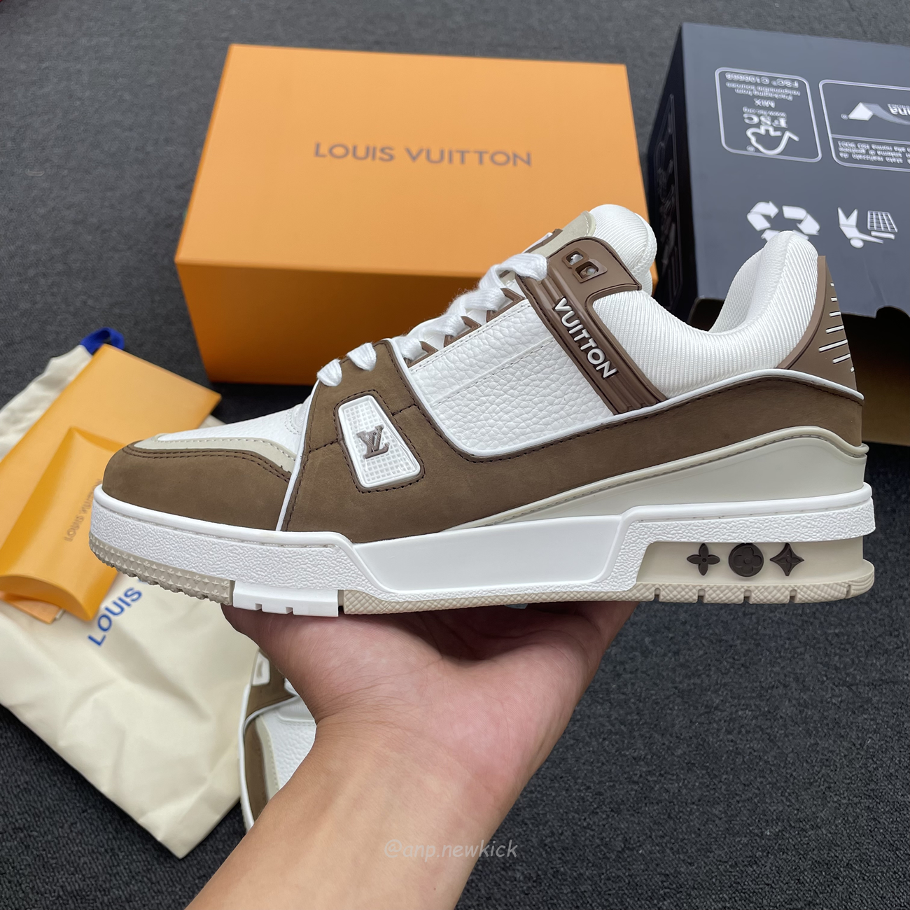 Louis Vuitton Lv Trainer White Brown Ag6u3amdbjn430 (9) - www.newkick.vip