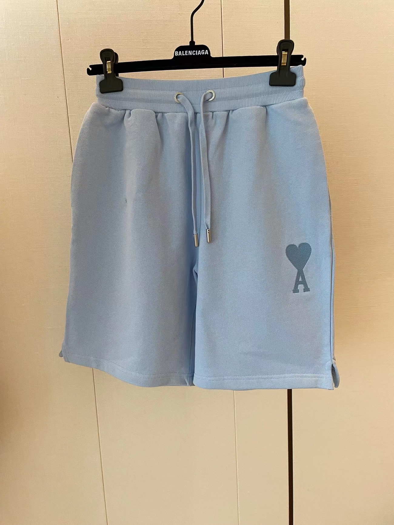 Ami Paris Logo Embroidered Sports Shorts (9) - www.newkick.vip Ami Paris Logo Embroidered Sports Shorts (9) - www.newkick.vip