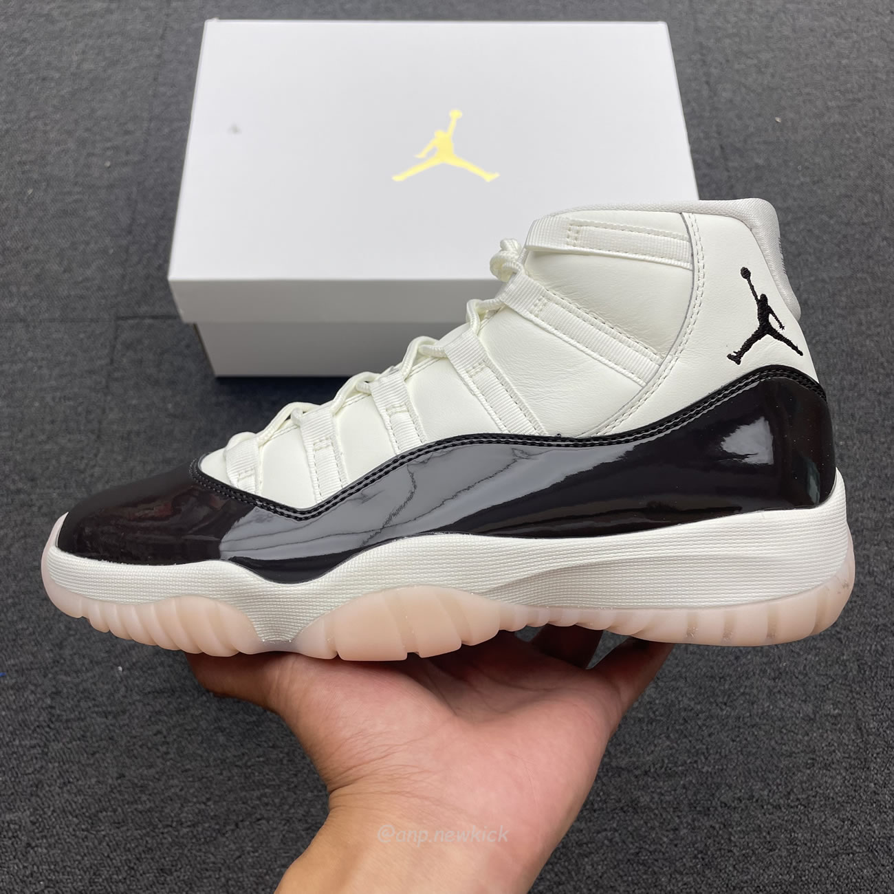 Air Jordan 11 Retro Neapolitan Ar0715 101 (2) - www.newkick.vip