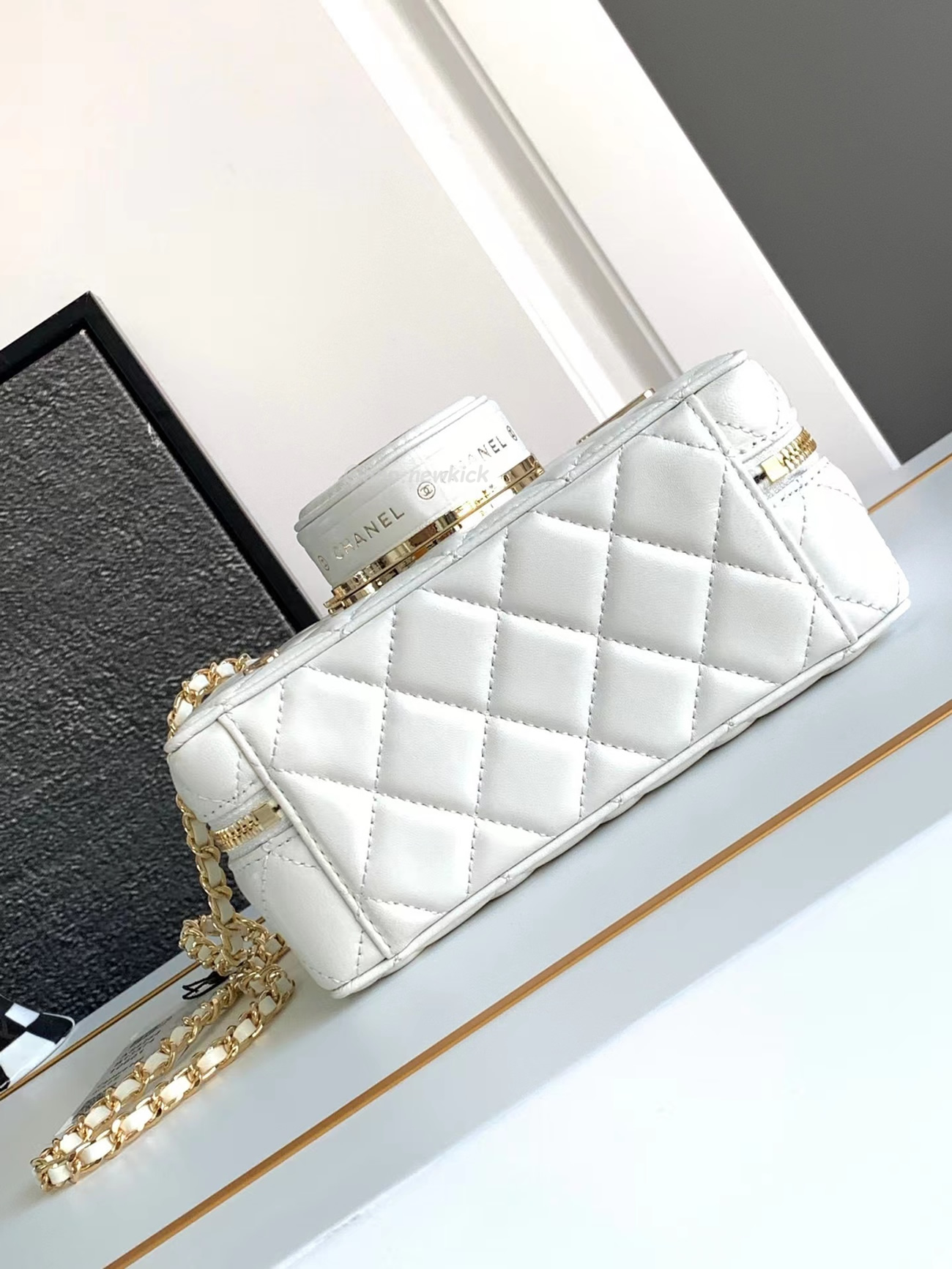 Chanel Camera Bag Lambskin White As4817 B16255 10601 (10) - www.newkick.vip
