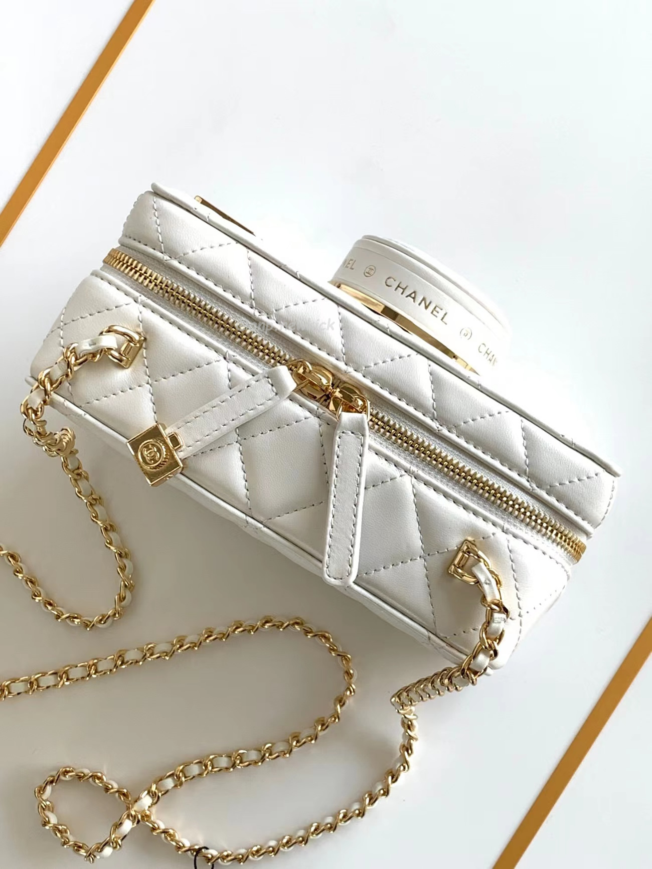 Chanel Camera Bag Lambskin White As4817 B16255 10601 (7) - www.newkick.vip