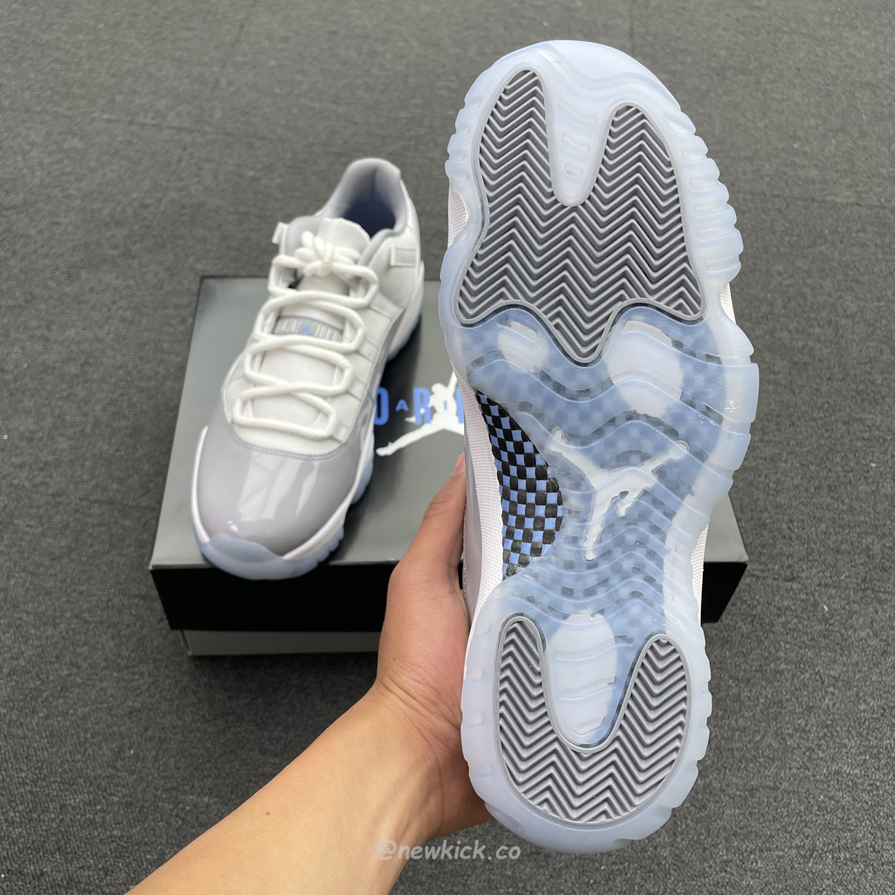 Air Jordan 11 Retro Low Cement Grey Av2187 140 (15) - www.newkick.vip