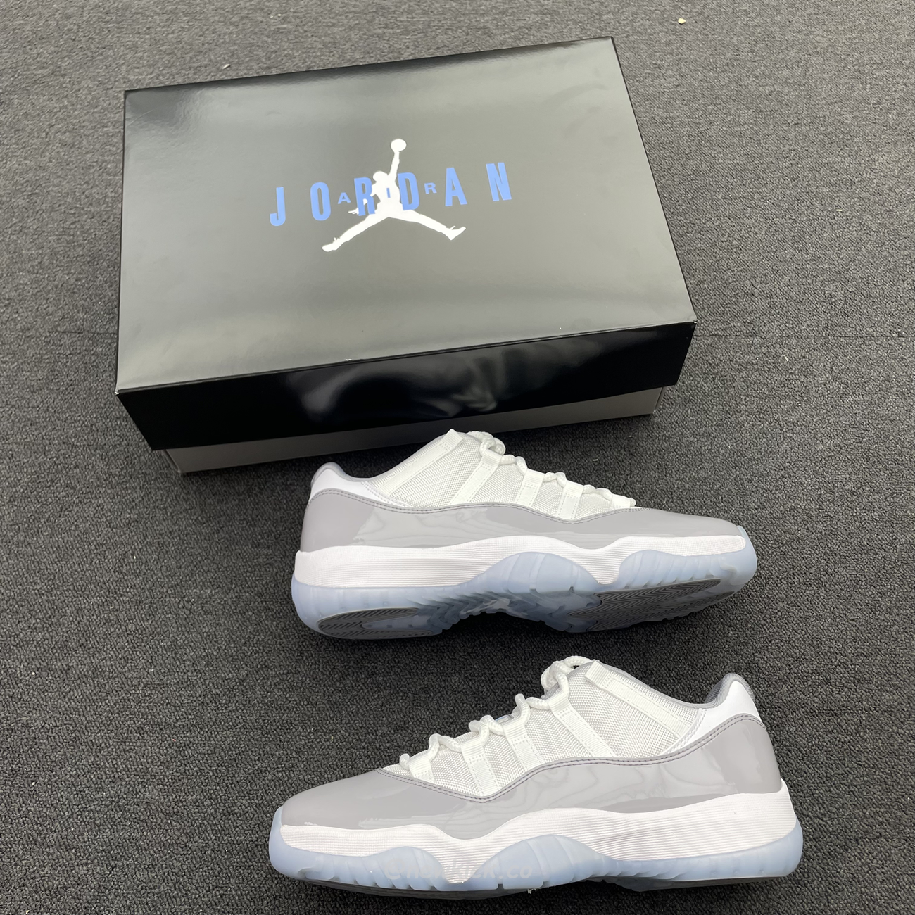 Air Jordan 11 Retro Low Cement Grey Av2187 140 (7) - www.newkick.vip