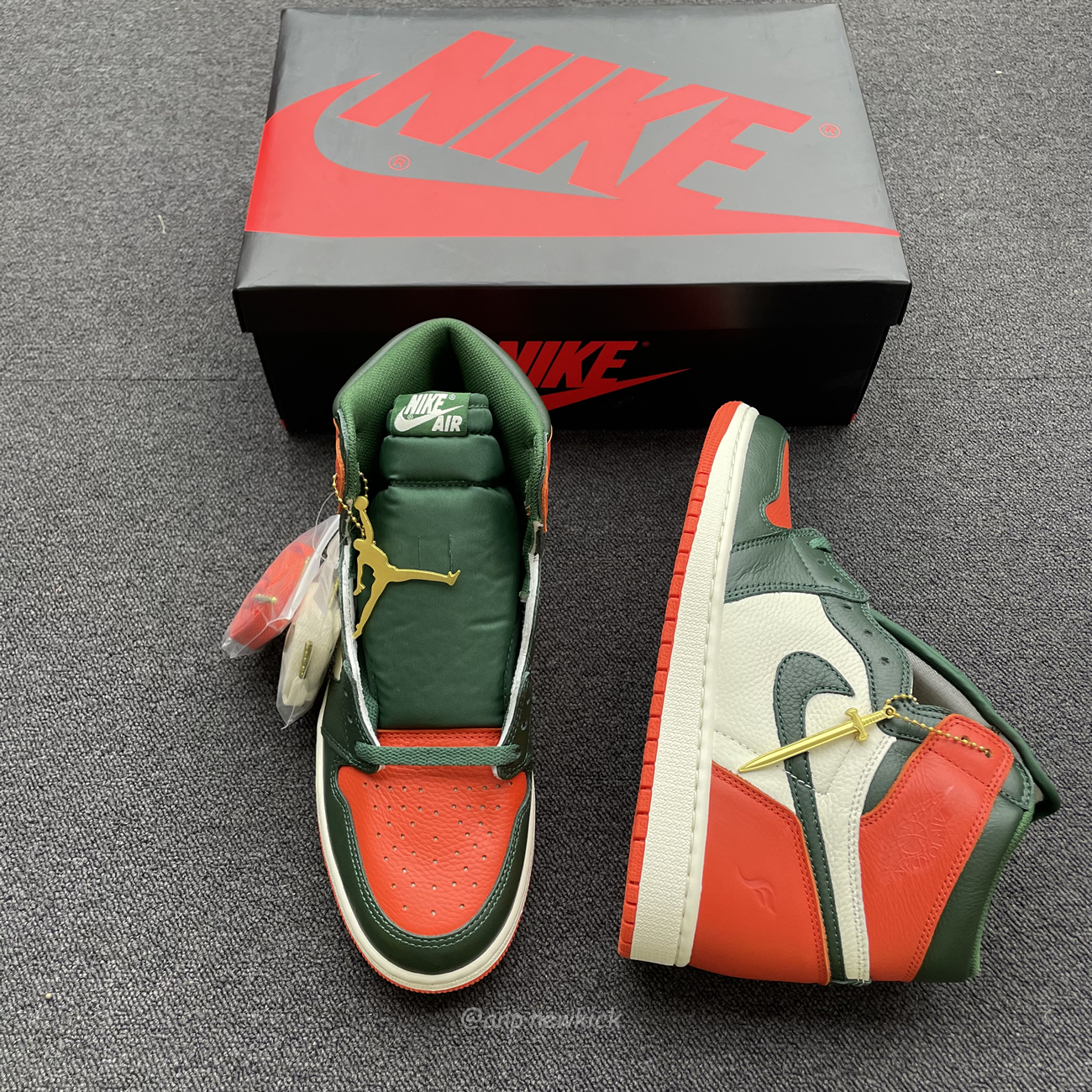 Air Jordan 1 Retro High Solefly Art Basel Sail Av3905 138 (3) - www.newkick.vip